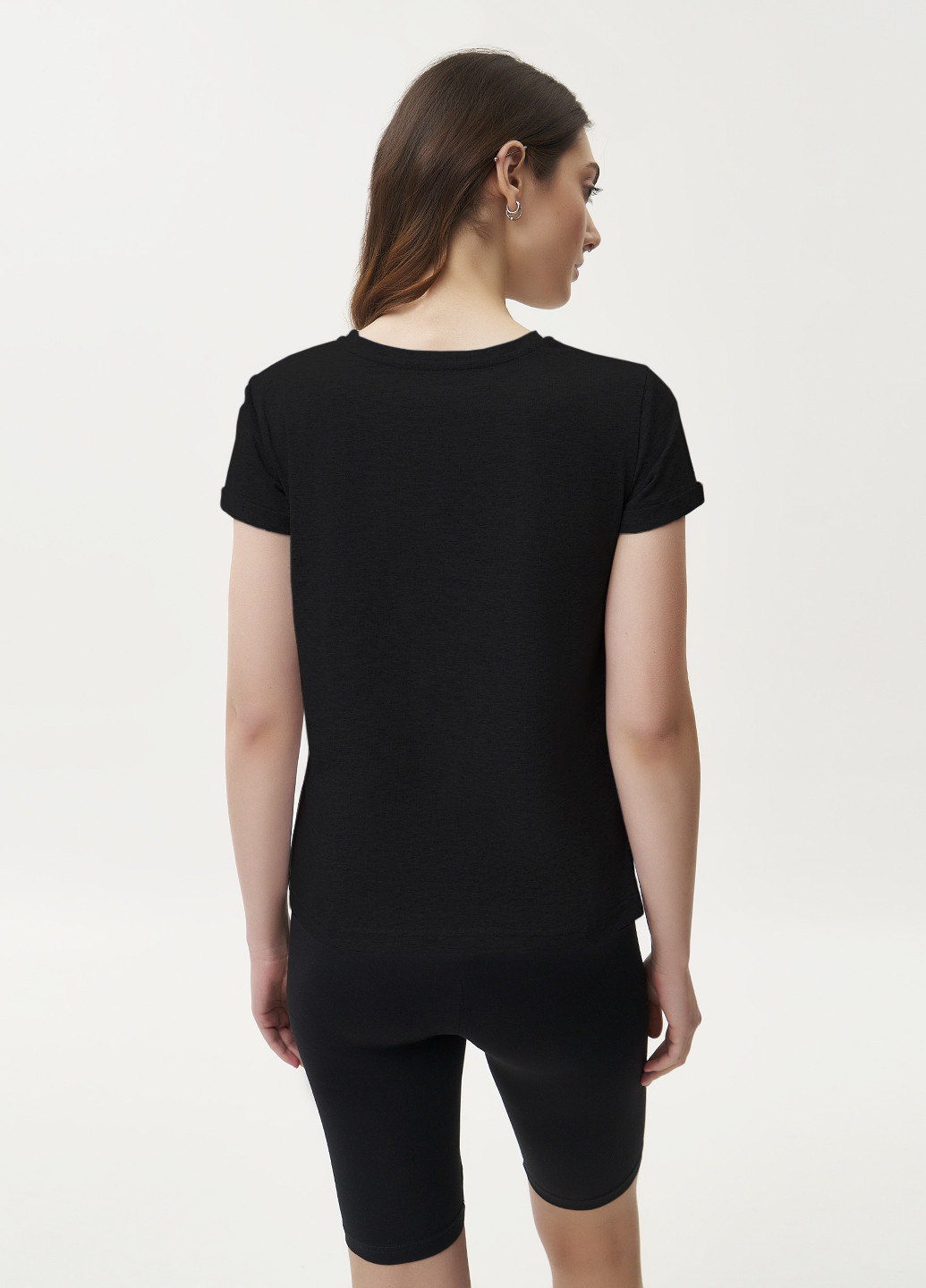 Чорна літня футболка жіноча базова, рукав з підворотом KASTA design