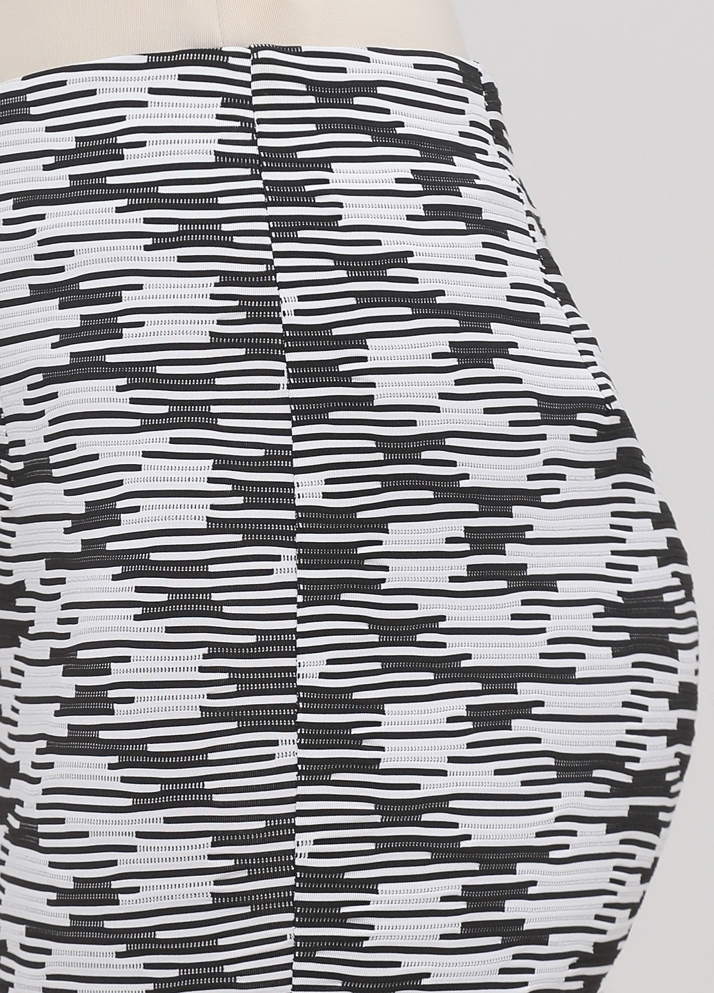 Черно-белая кэжуал с абстрактным узором юбка Vero Moda