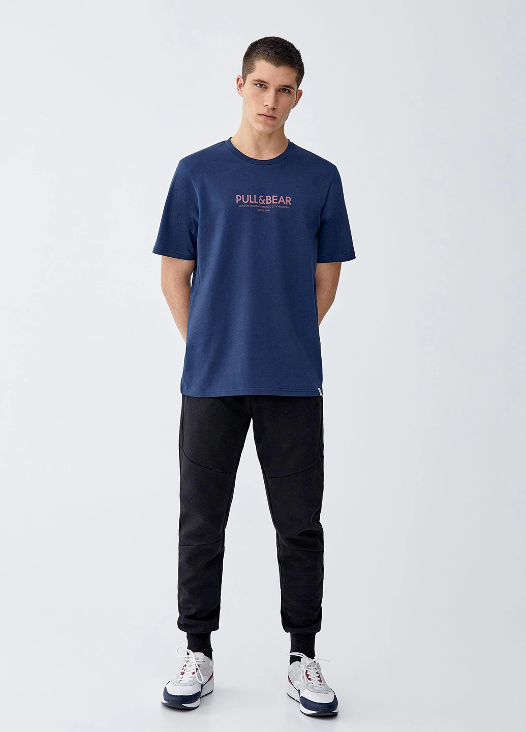 Черные спортивные демисезонные зауженные, джоггеры брюки Pull & Bear