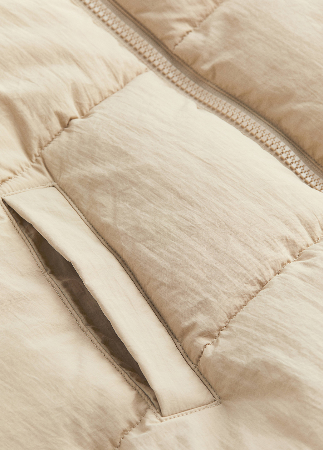 Бежева зимня куртка H&M