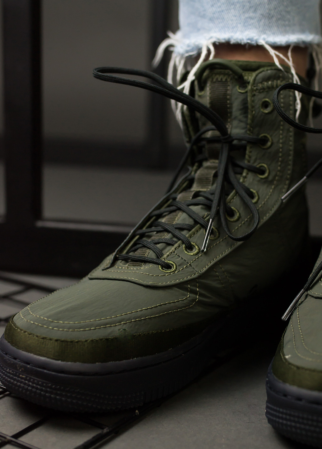 Оливковые (хаки) демисезонные кроссовки Nike Air Force 1 Shell