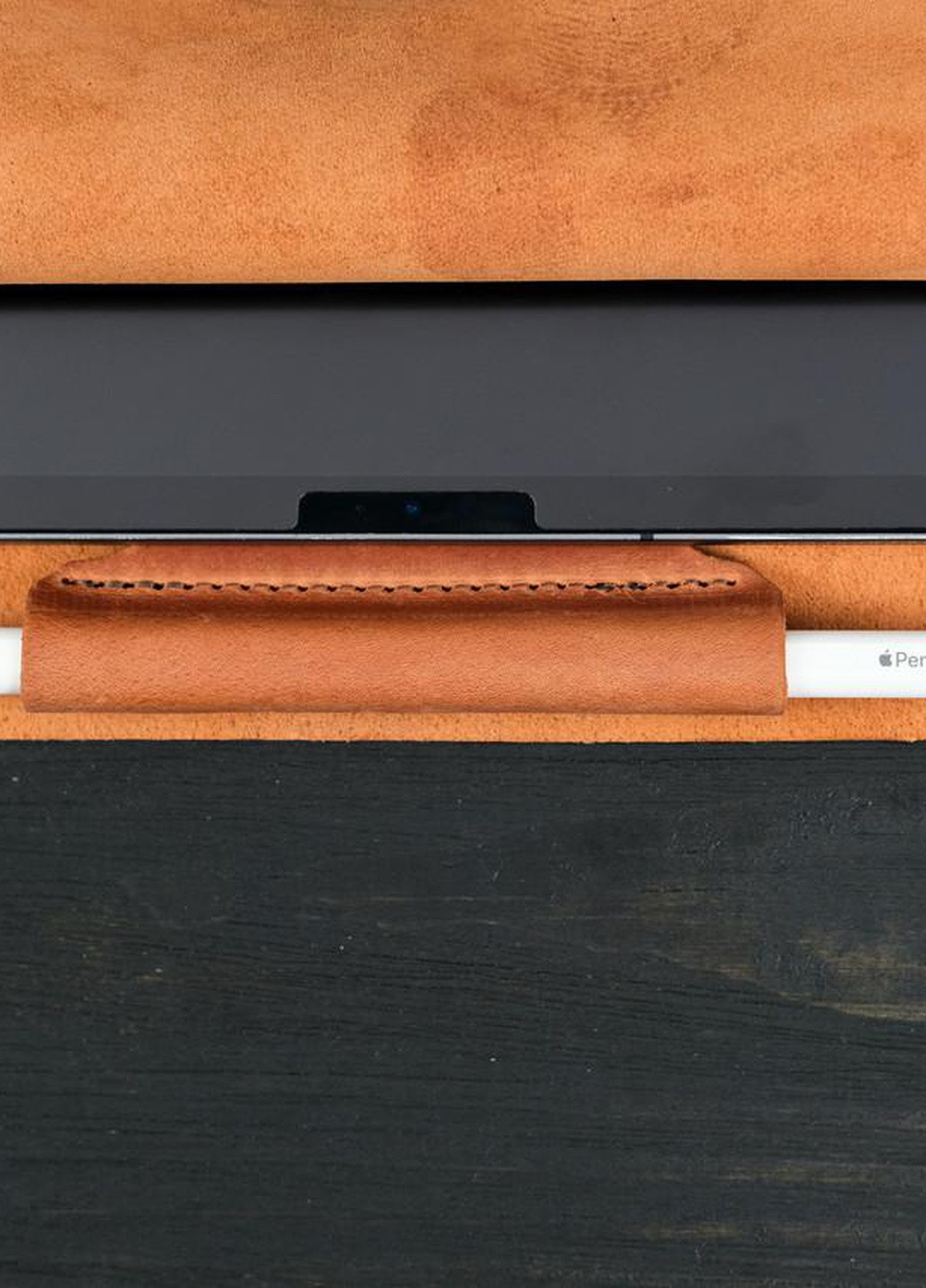 Кожаный чехол для iPad с держателем для Apple Pencil Berty (253878611)
