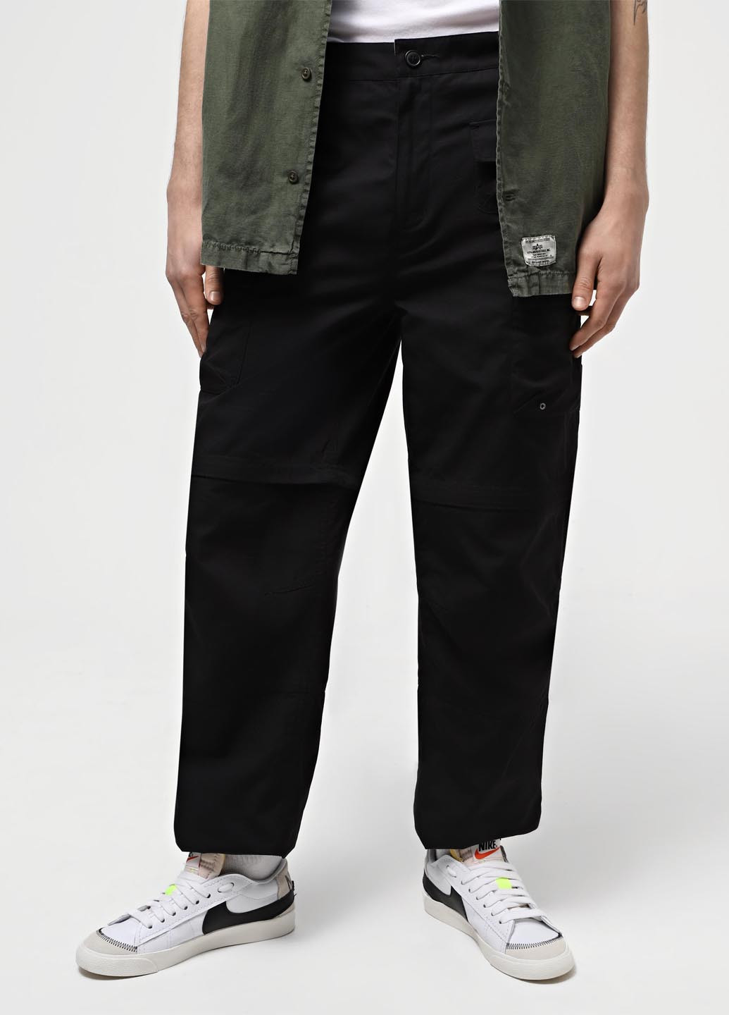 Черные кэжуал демисезонные карго брюки Alpha Industries