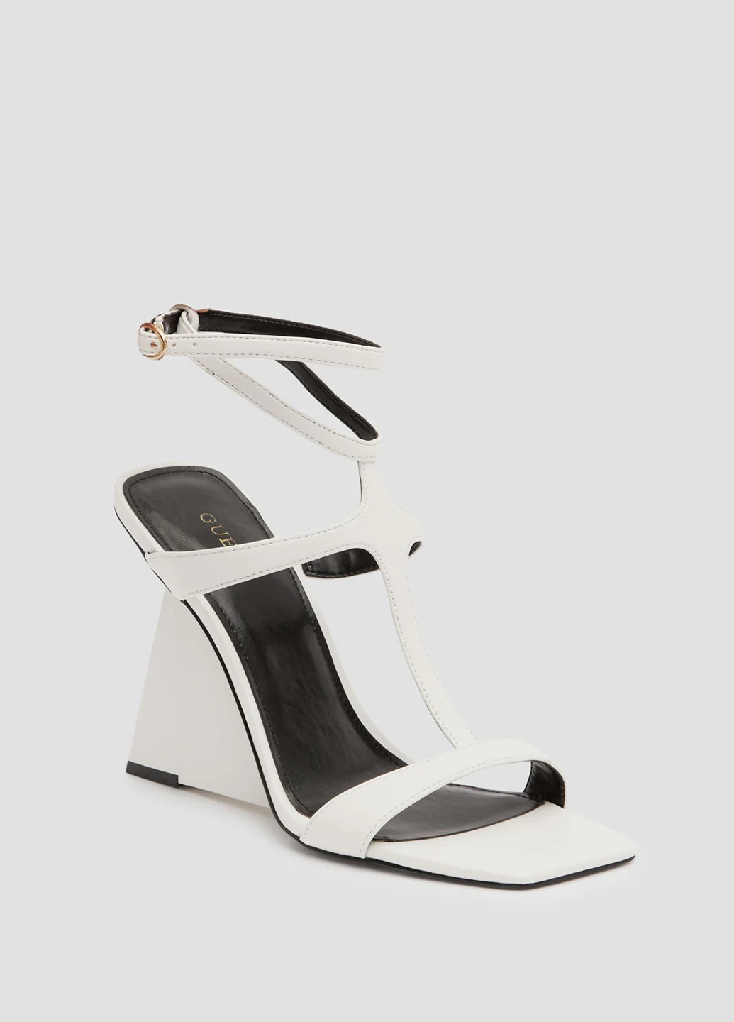 Белые босоножки Guess с ремешком