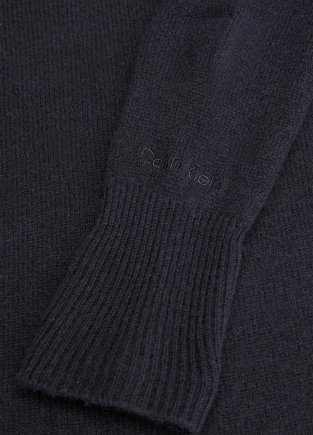 Черный зимний свитер Calvin Klein