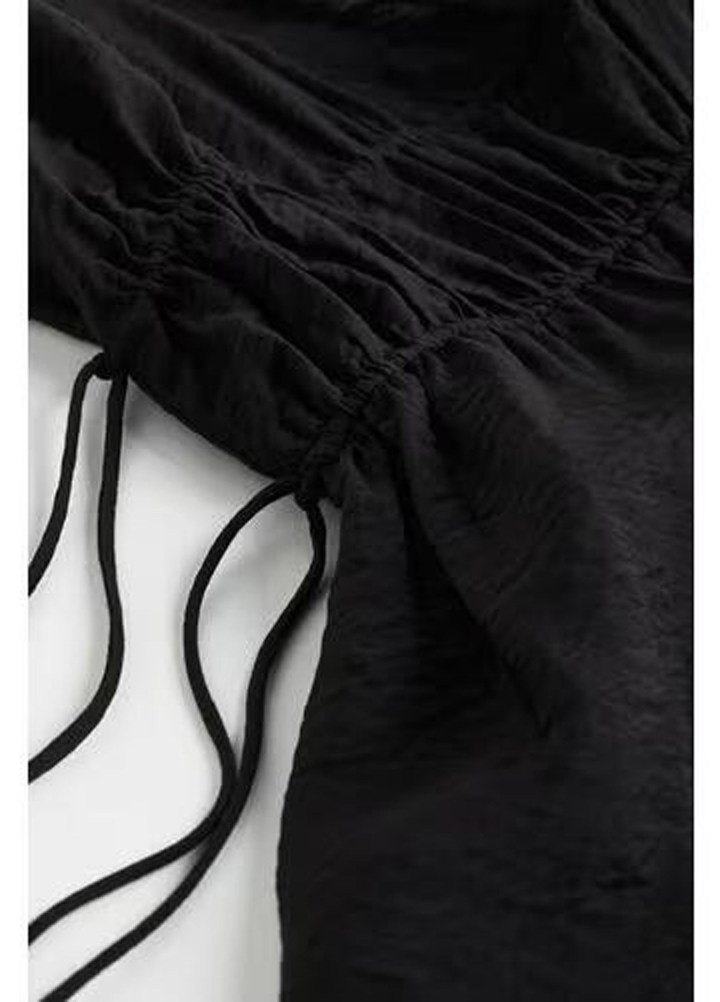 Чорна вечірня сукня з відкритою спиною H&M однотонна