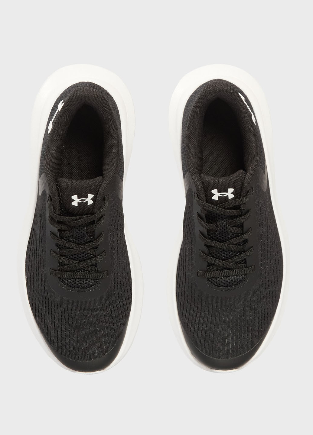 Черные демисезонные кроссовки Under Armour