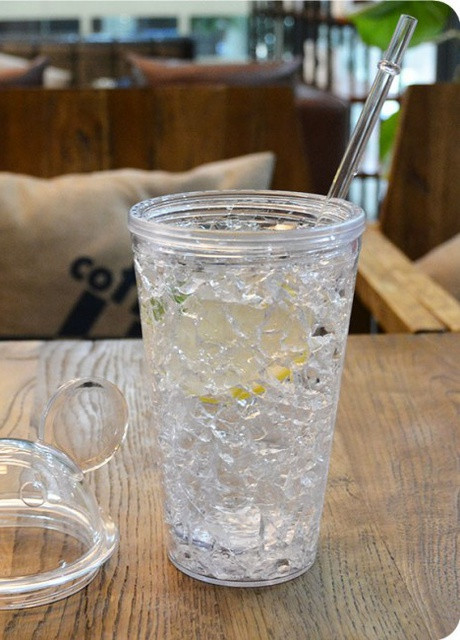 Охлаждающий стакан с трубочкой Mickey Mouse, белый More (253840370)