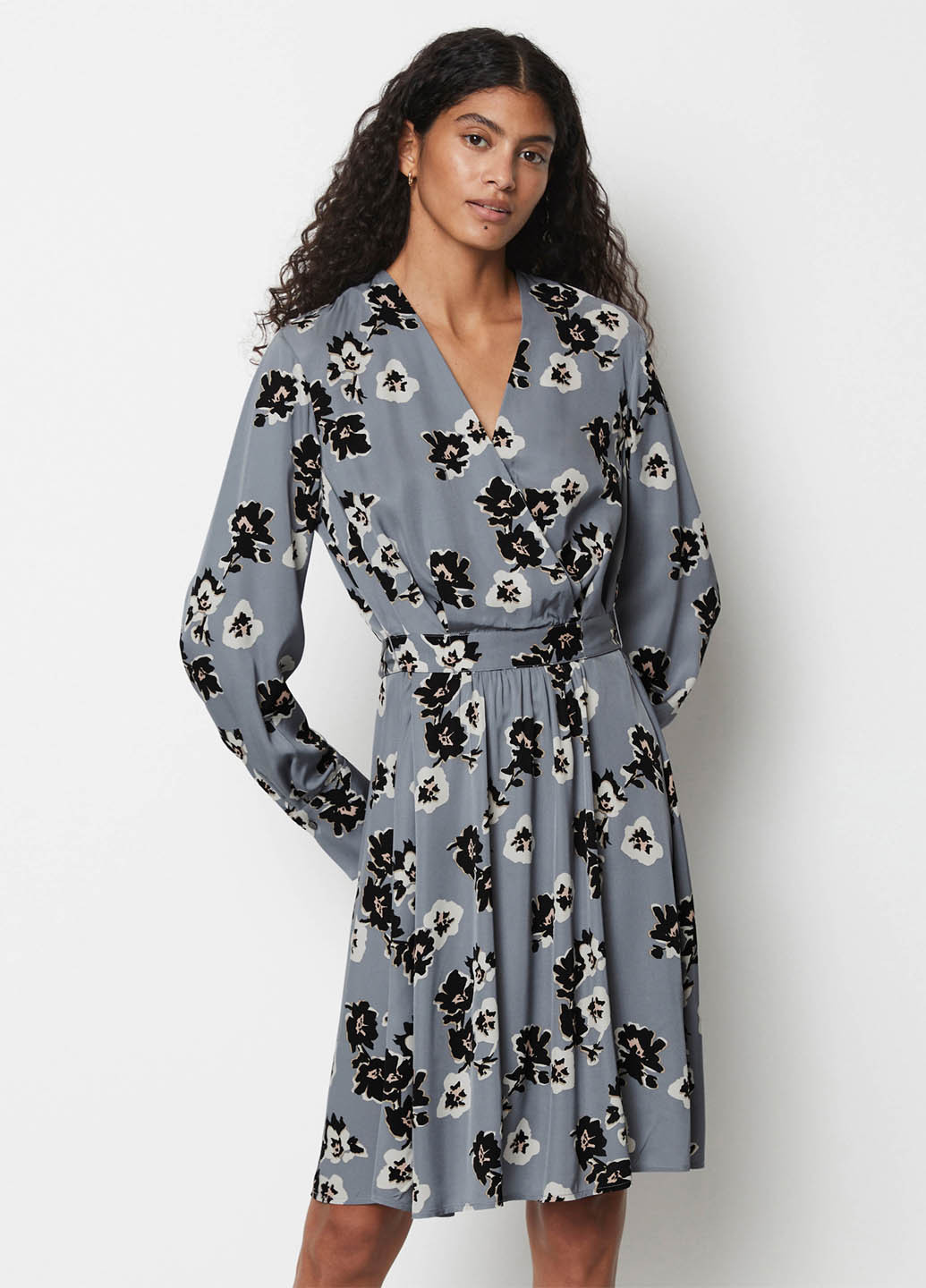 Сіра кежуал сукня Marc O'Polo з квітковим принтом