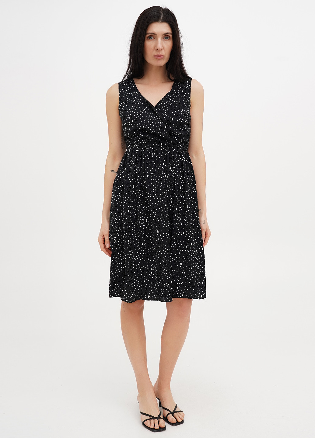 Чорна кежуал сукня кльош Vicolo в горошок
