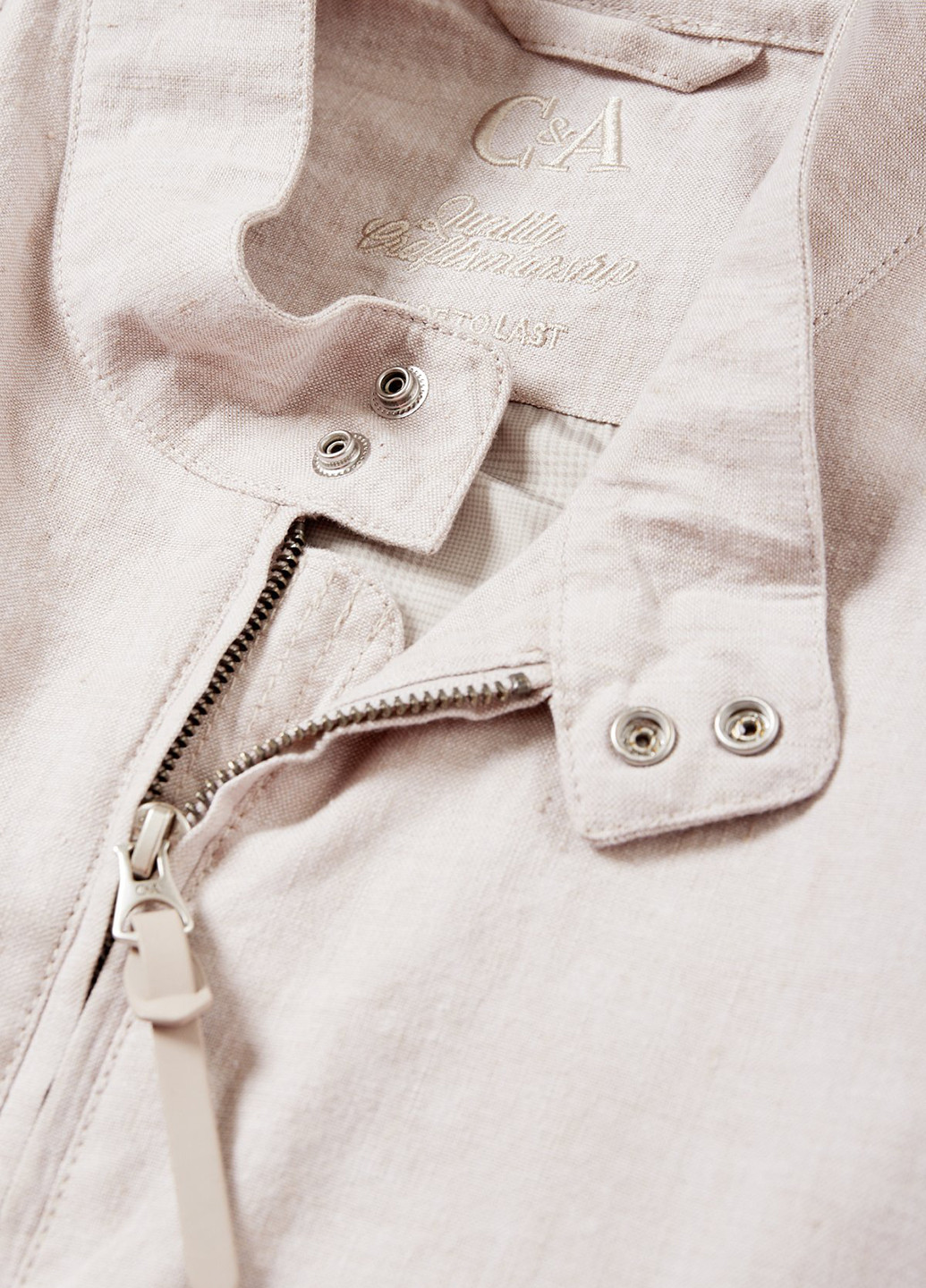 Бежевая демисезонная куртка C&A