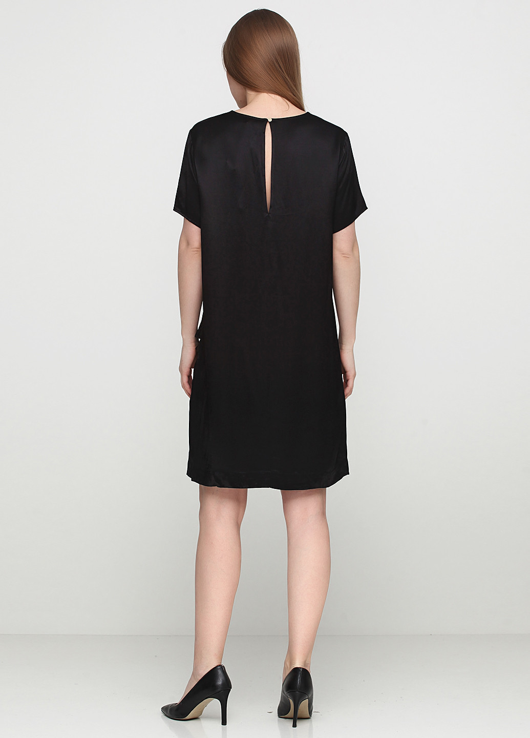 Черное кэжуал платье MBYM однотонное