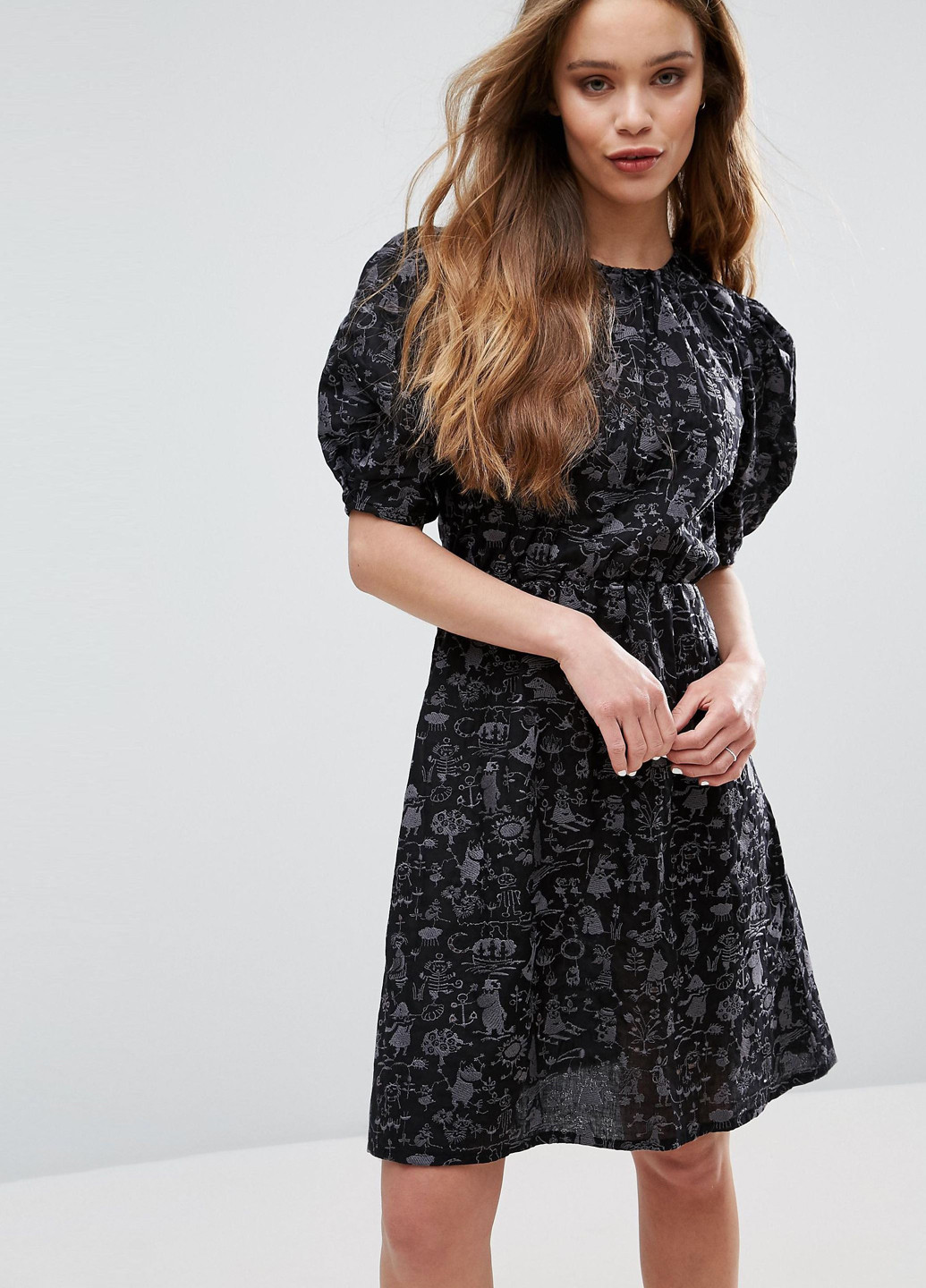 Чорна кежуал плаття, сукня кльош Ivana Helsinki з малюнком