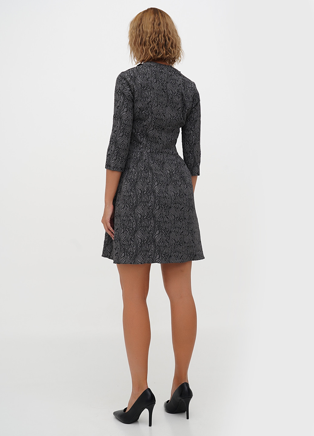 Серое кэжуал платье клеш Sassofono с цветочным принтом