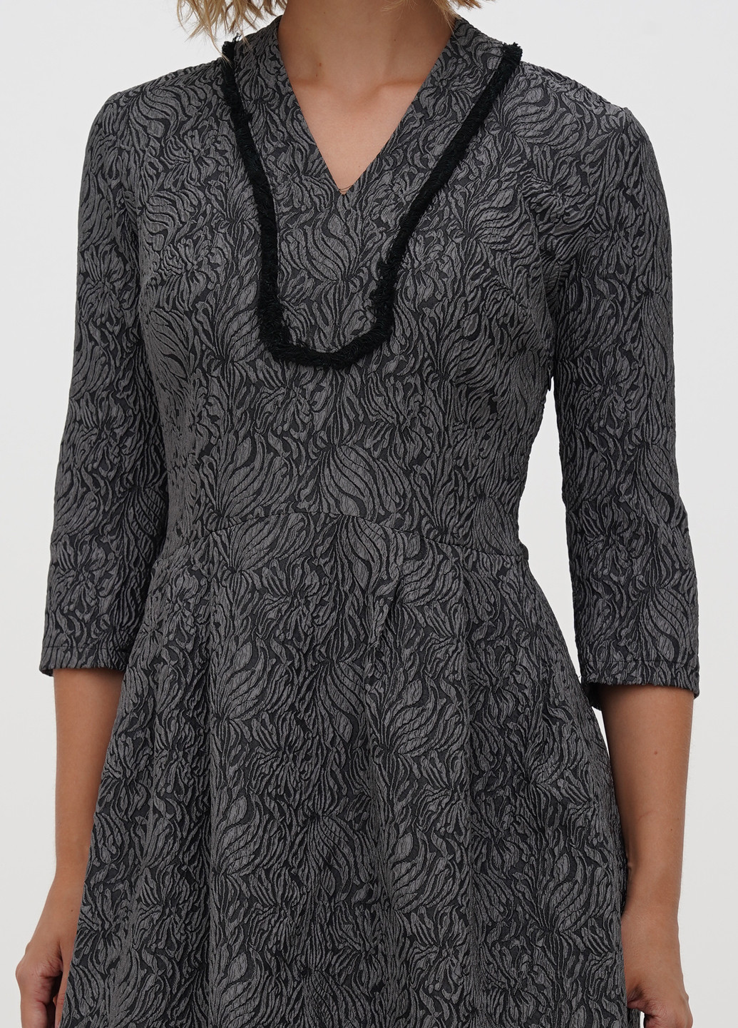 Серое кэжуал платье клеш Sassofono с цветочным принтом