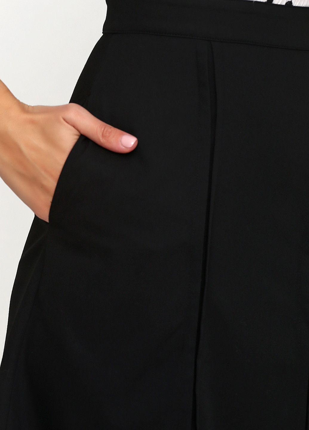Черное деловое платье клеш Sassofono в горошек