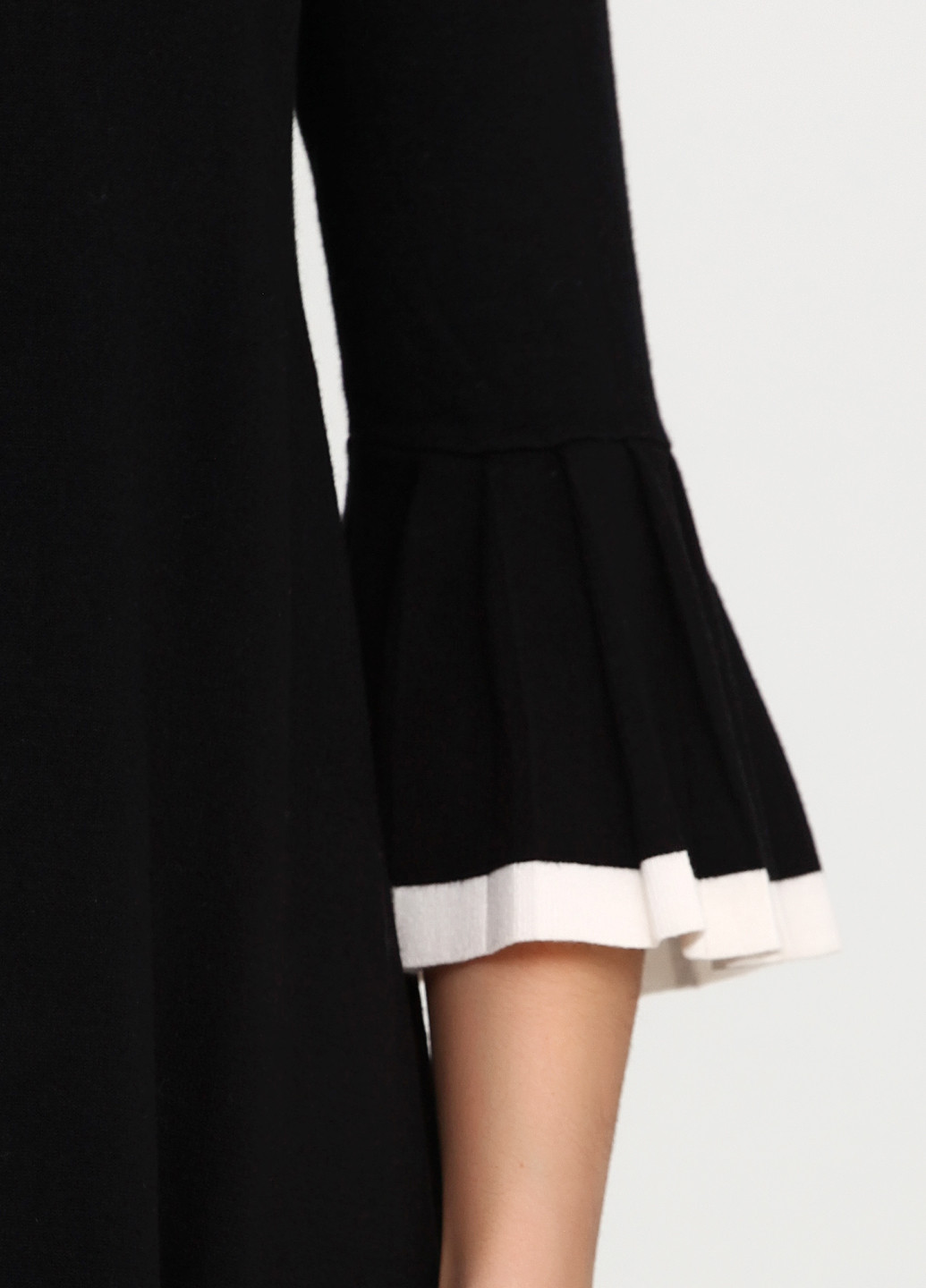 Черное кэжуал платье Louise Orop однотонное