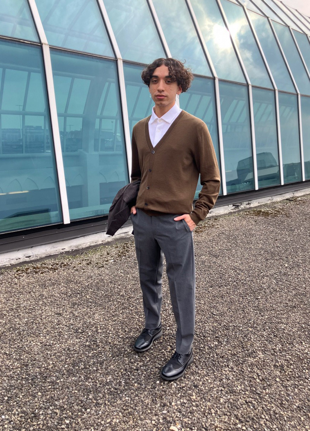 Белая кэжуал рубашка однотонная Uniqlo