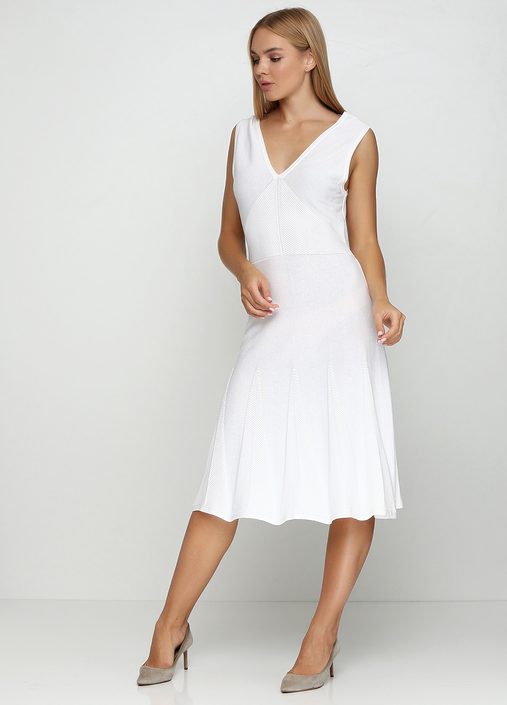 Белое кэжуал платье Valentino однотонное