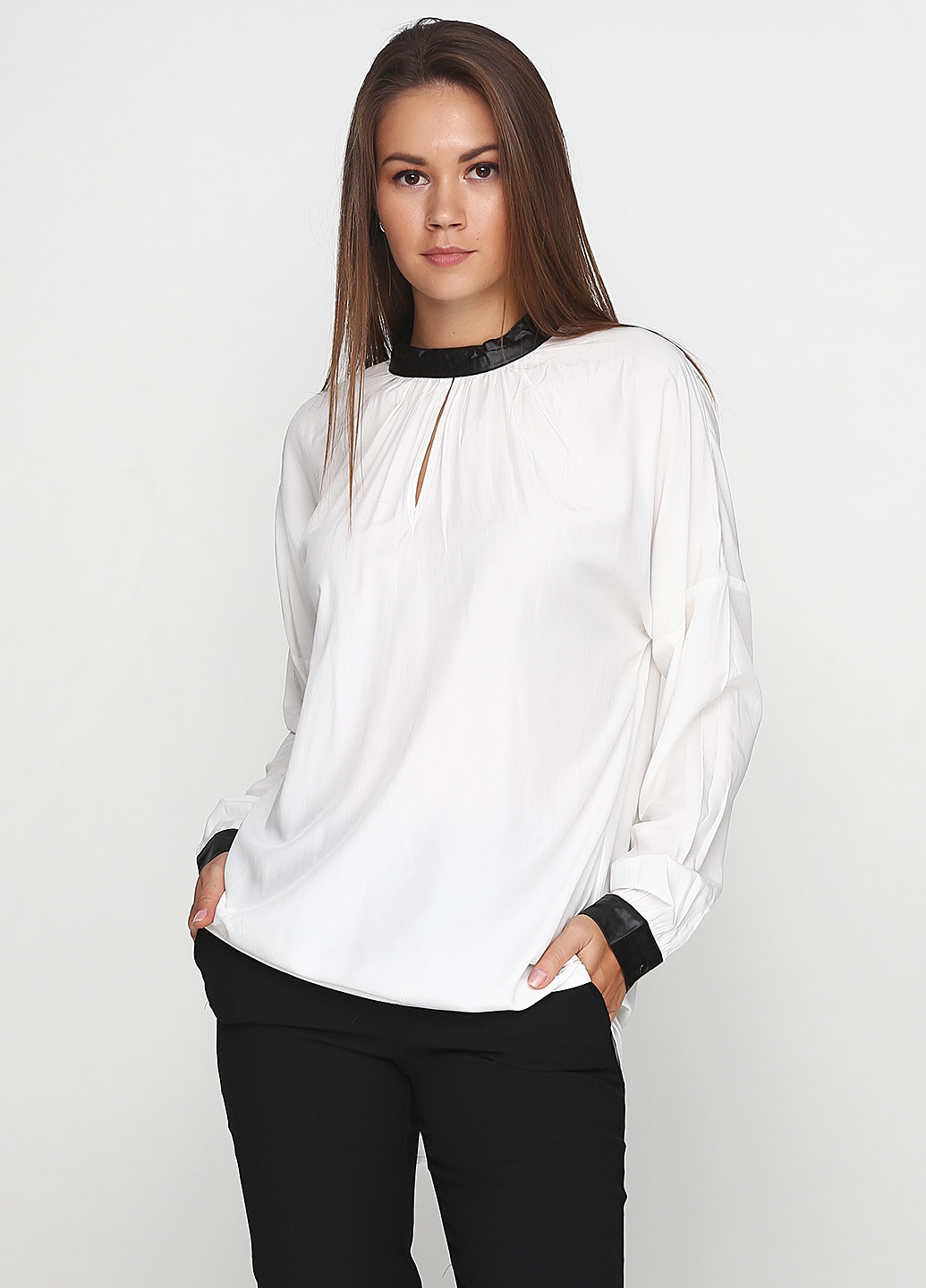 Біла блуза Karen by Simonsen
