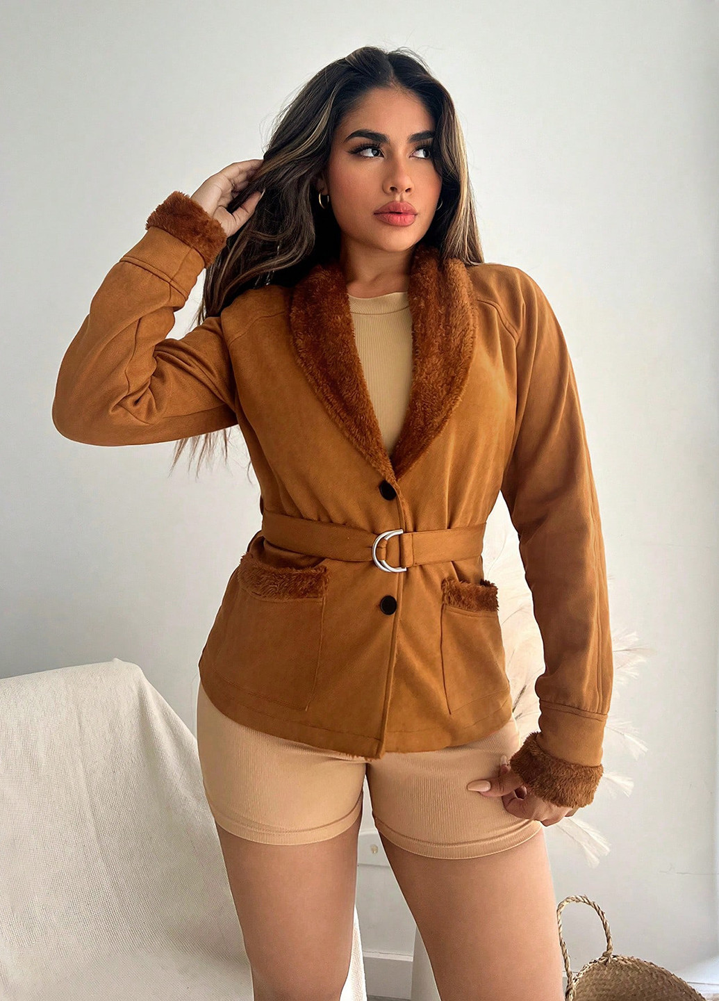 Светло-коричневая демисезонная куртка куртка-пиджак SHEIN