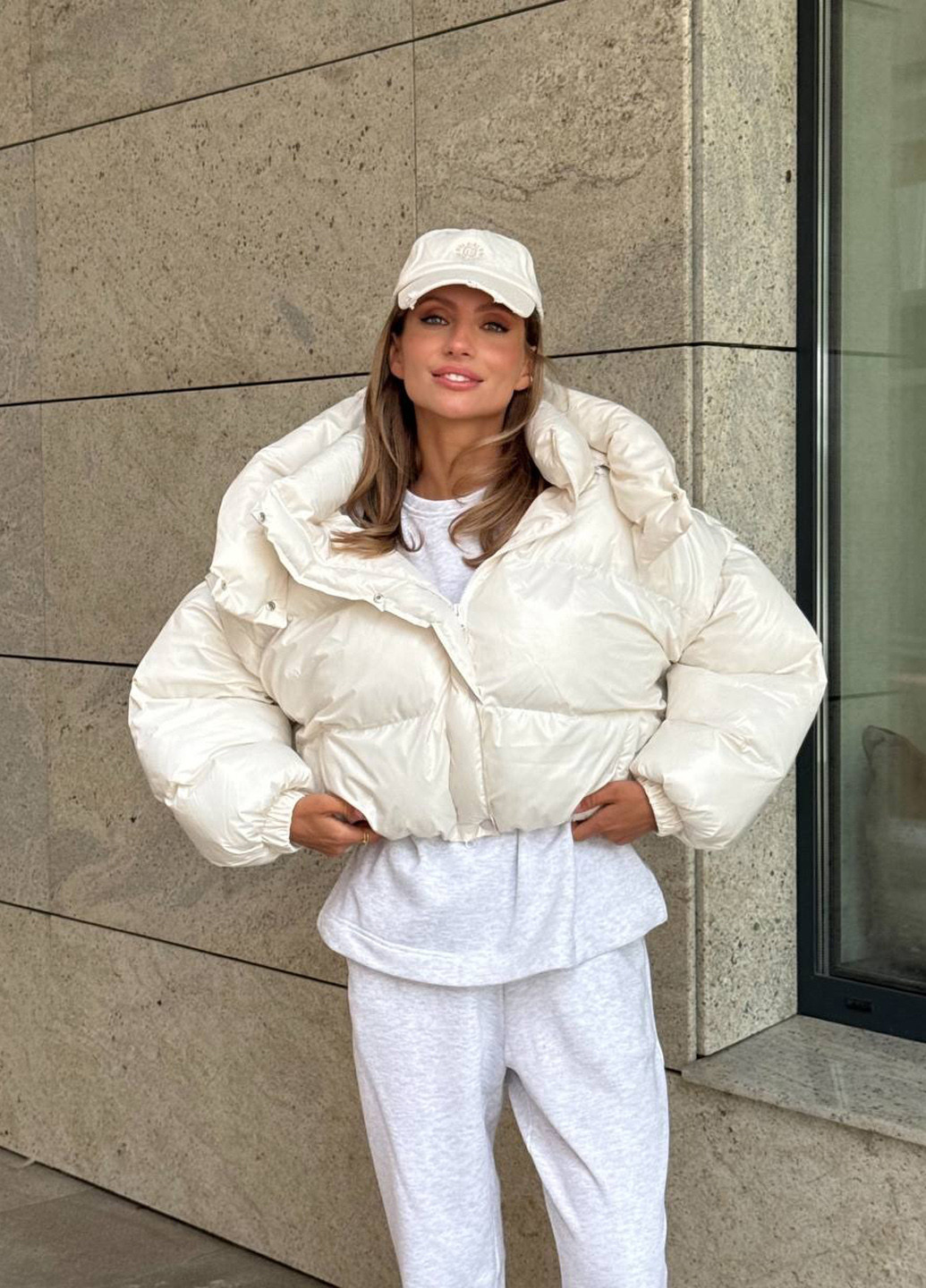 Молочна зимня куртка куртка-трансформер No Brand