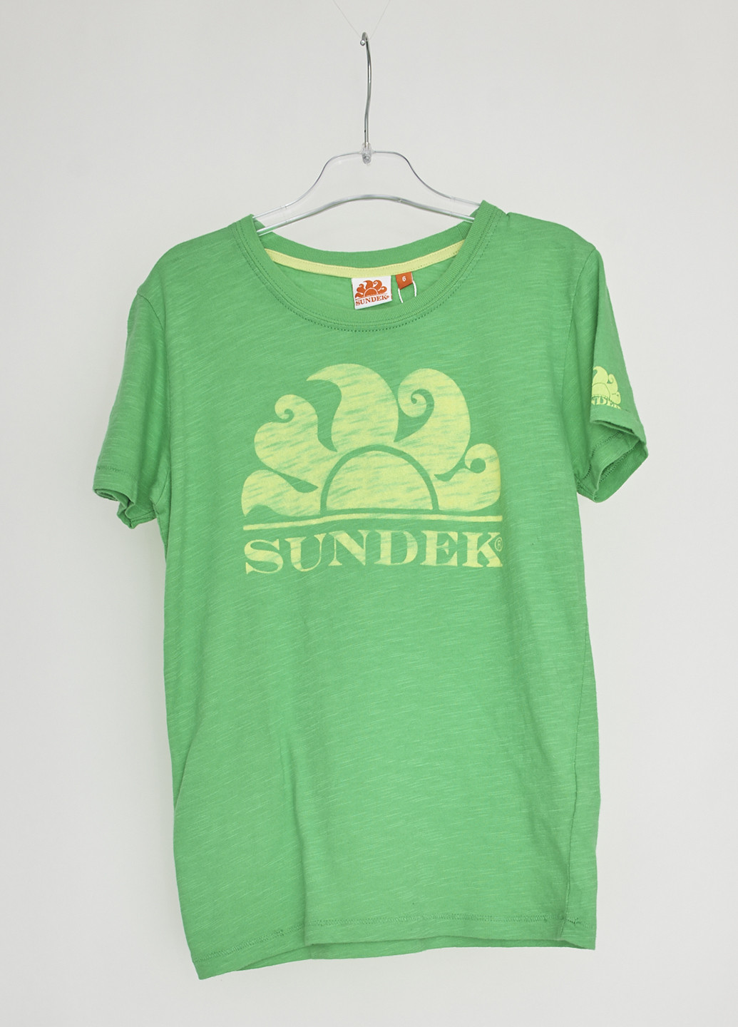 Зеленая летняя футболка Sundek