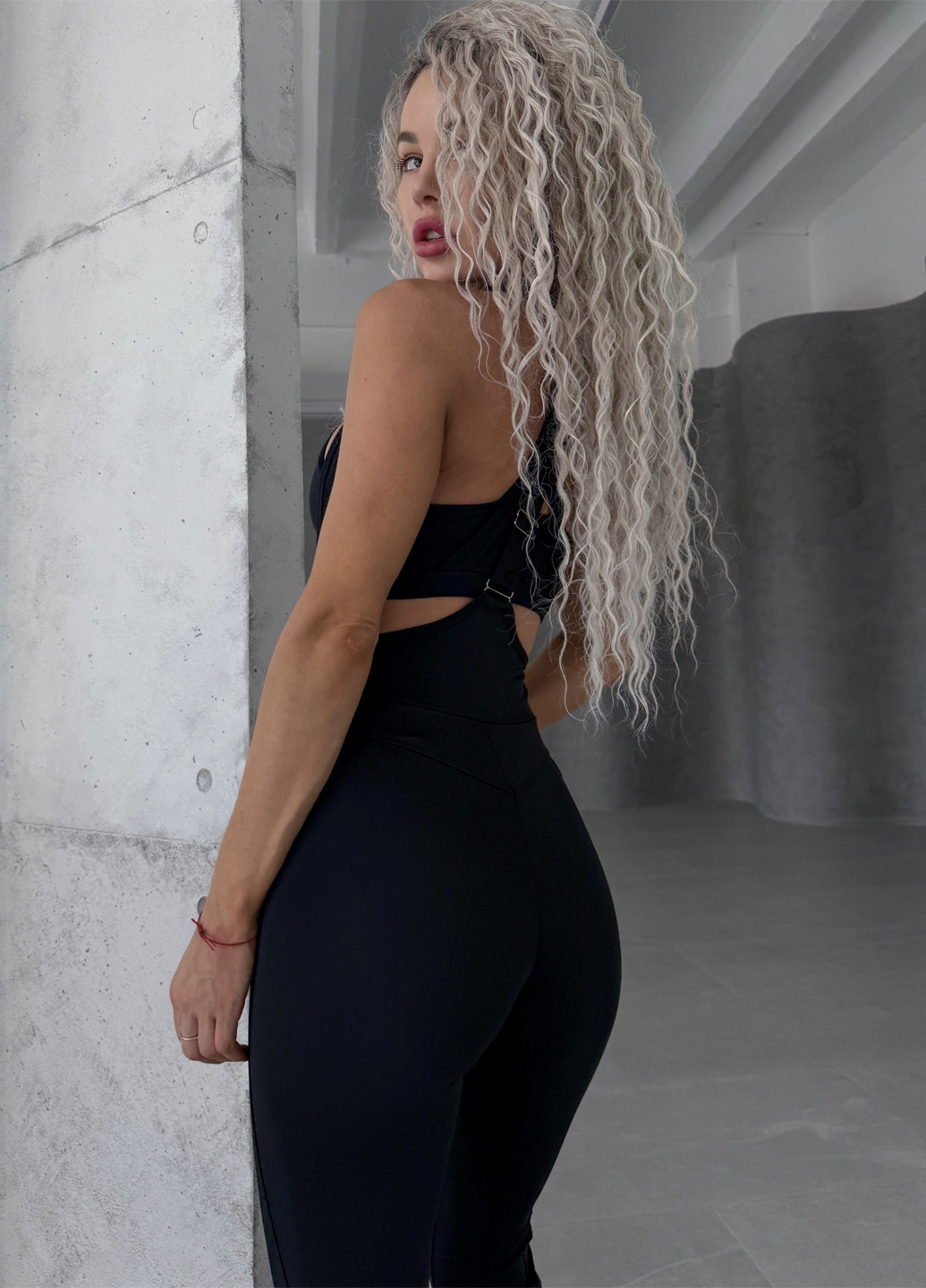 Черный демисезонный комплект женский спортивный (комбинезон, топ) NOVA VEGA