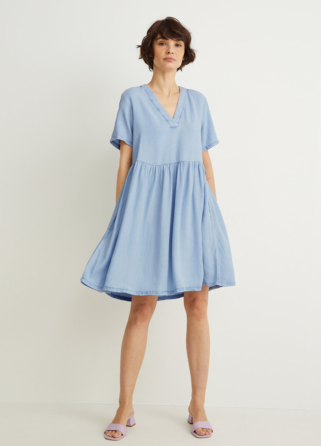 Блакитна кежуал сукня а-силует C&A однотонна