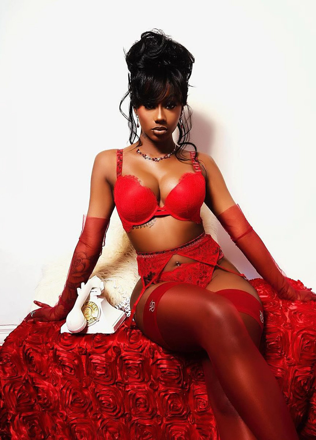 Червоний демісезонний комплект (бюстгалтер, пояс, панчохи, трусики) Victoria's Secret