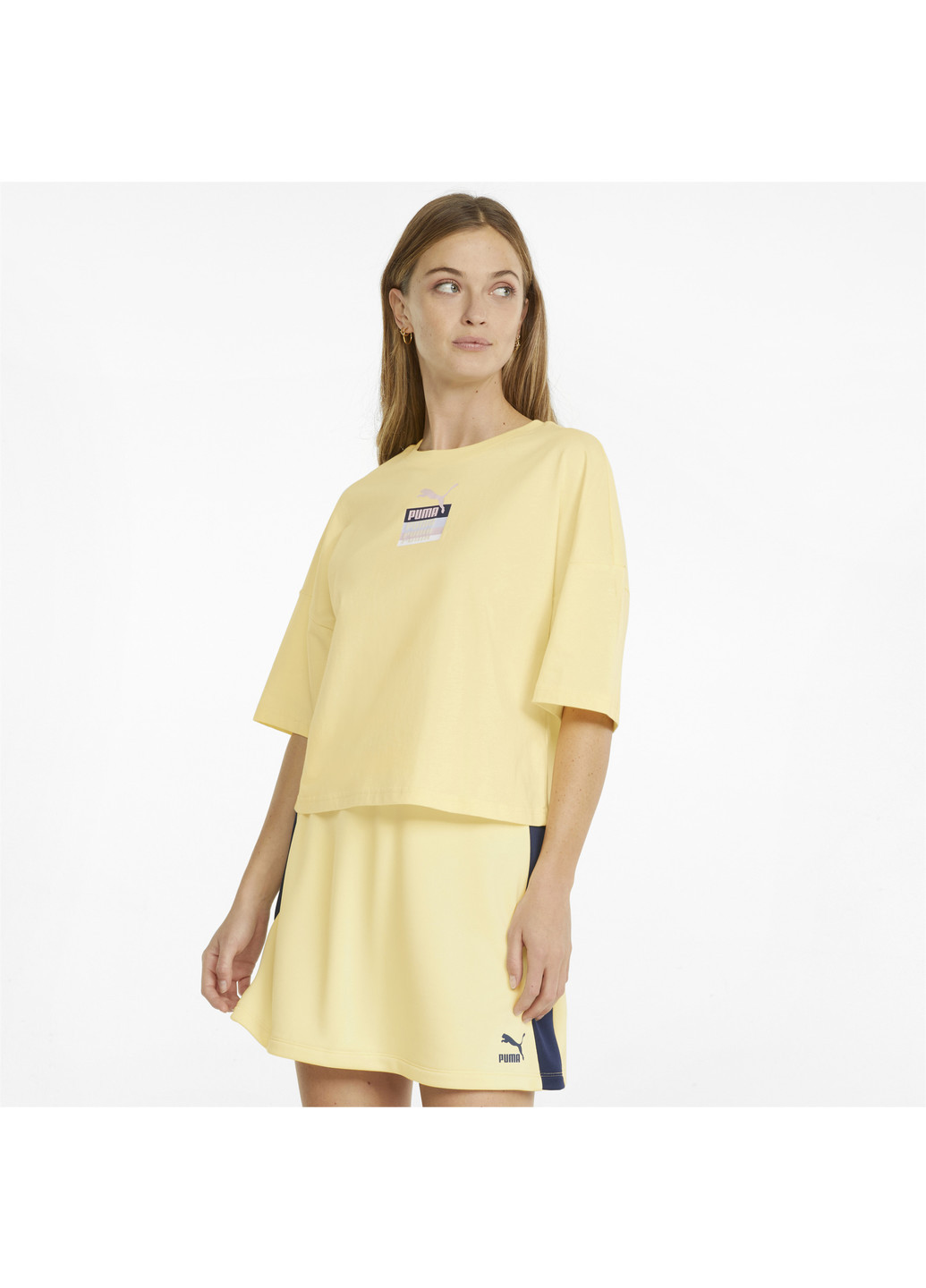 Желтая всесезон футболка brand love oversized women's tee Puma