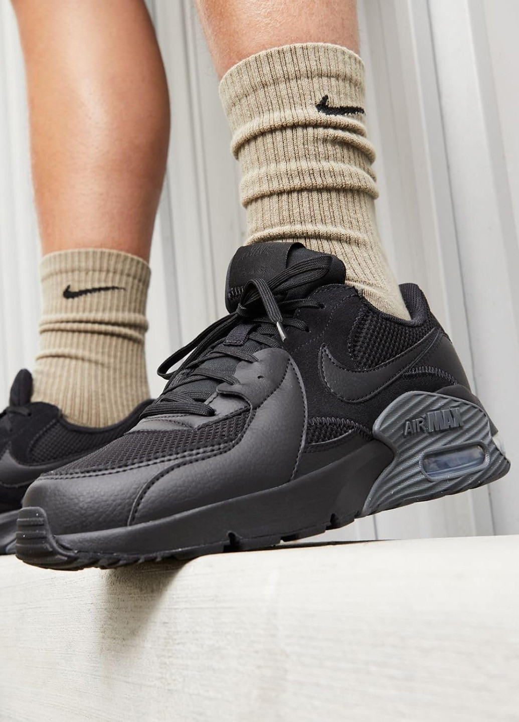 Чорні Осінні кросівки Nike Air Max Excee Running.