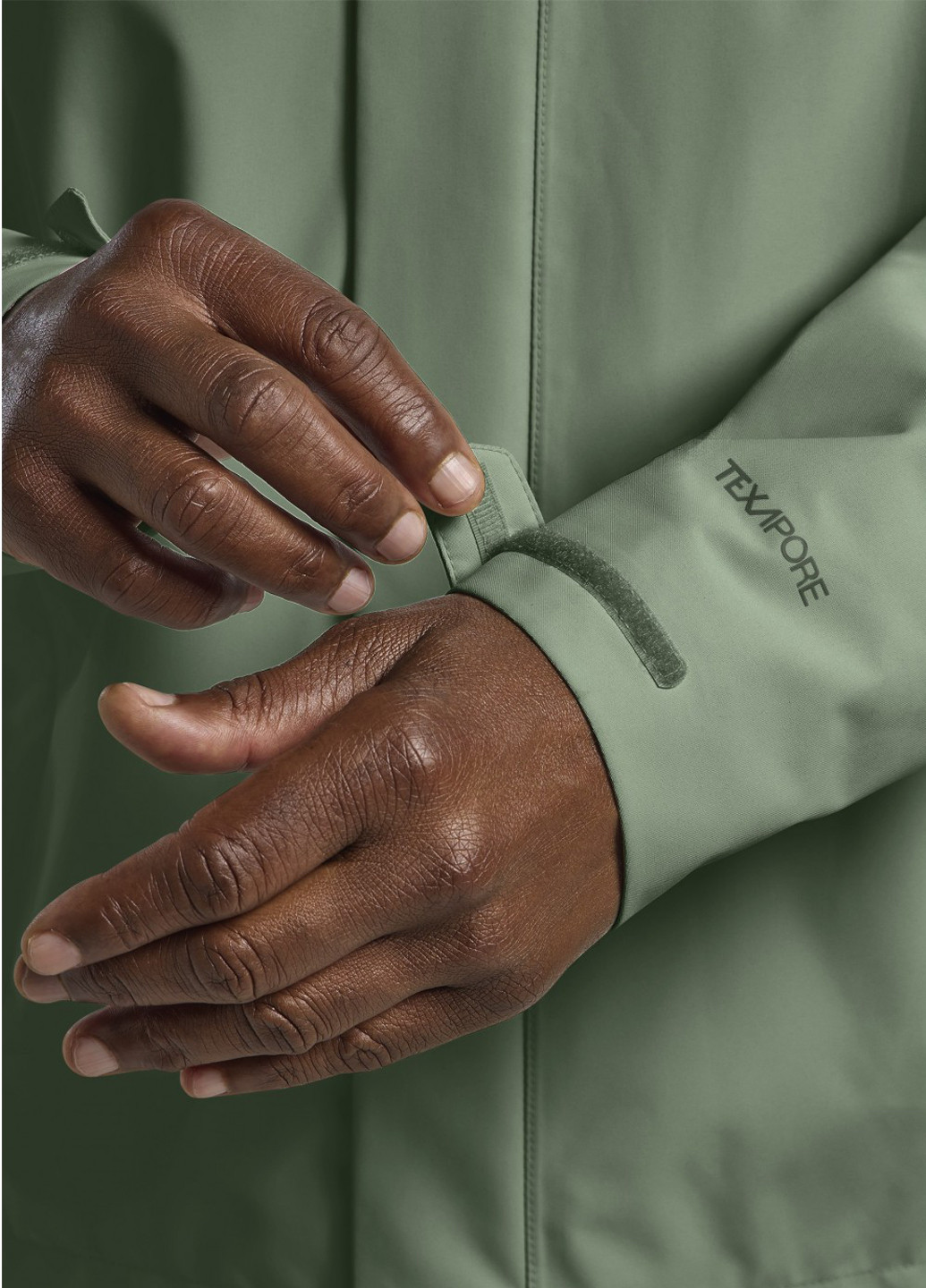 Серо-зеленая демисезонная ветровка Jack Wolfskin TRAILTIME 2L JKT M