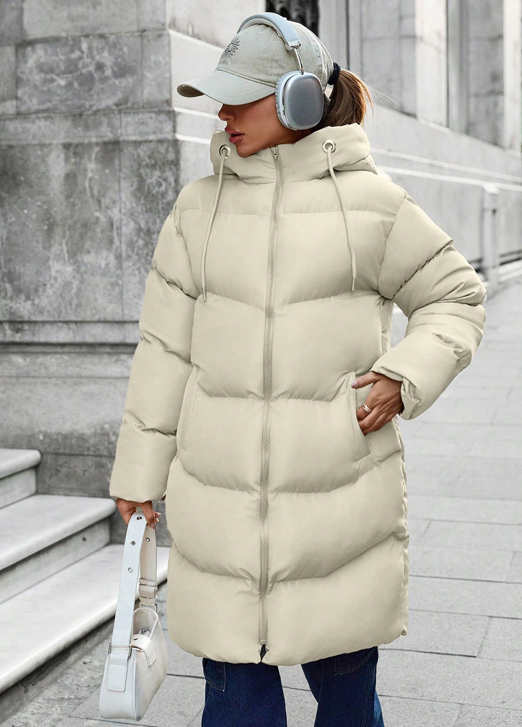 Светло-бежевая зимняя куртка куртка-пальто SHEIN