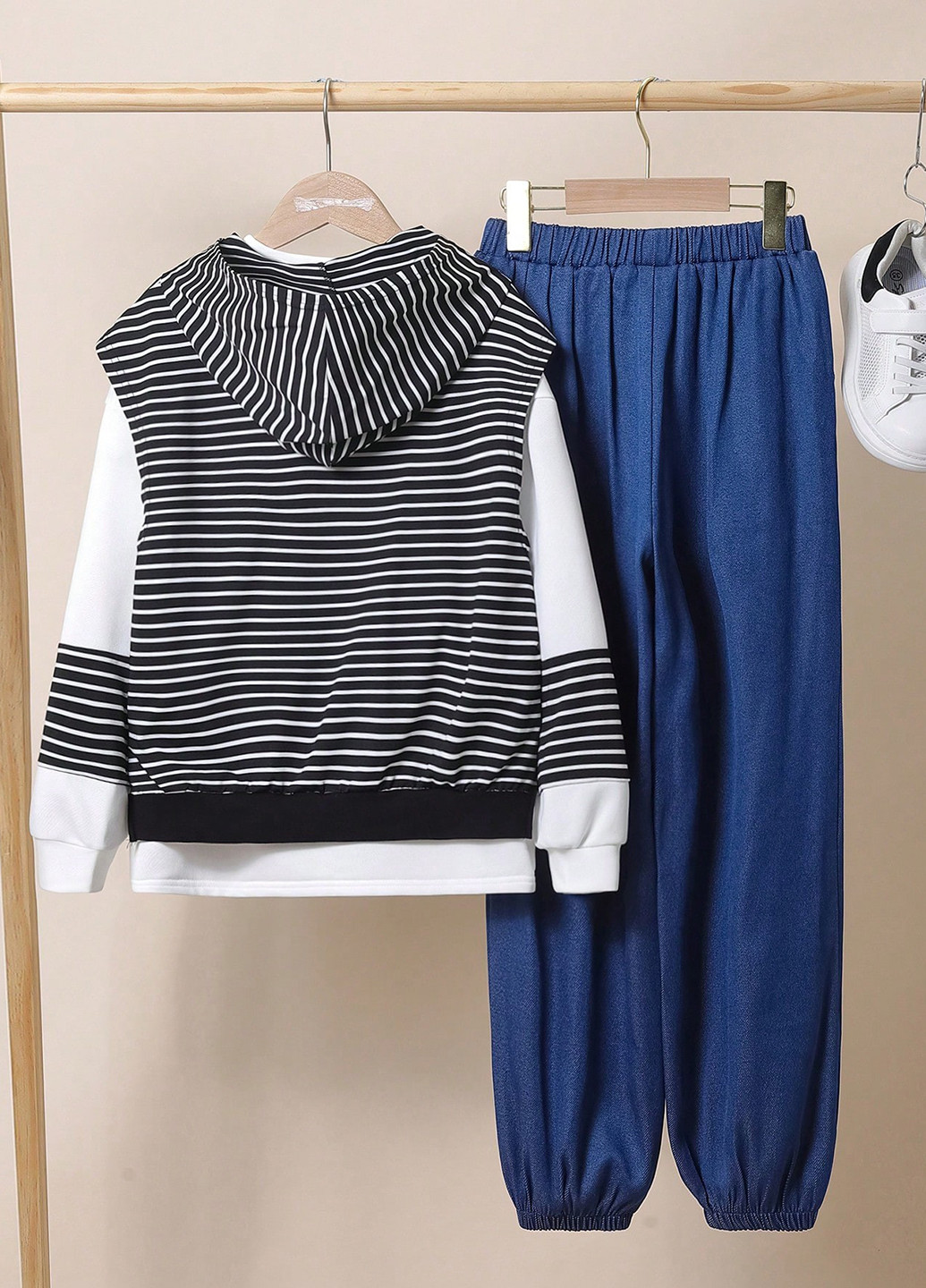 Комбінований демісезонний костюм (жилет, світшот, штани) брючний SHEIN