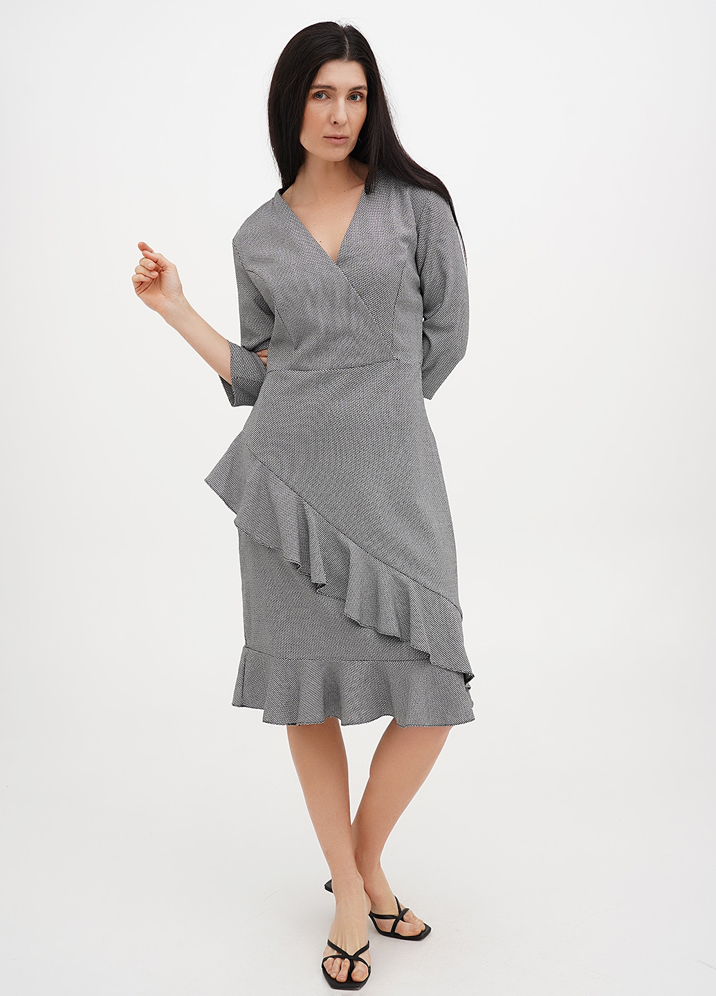 Черно-белое кэжуал платье Vicolo с геометрическим узором