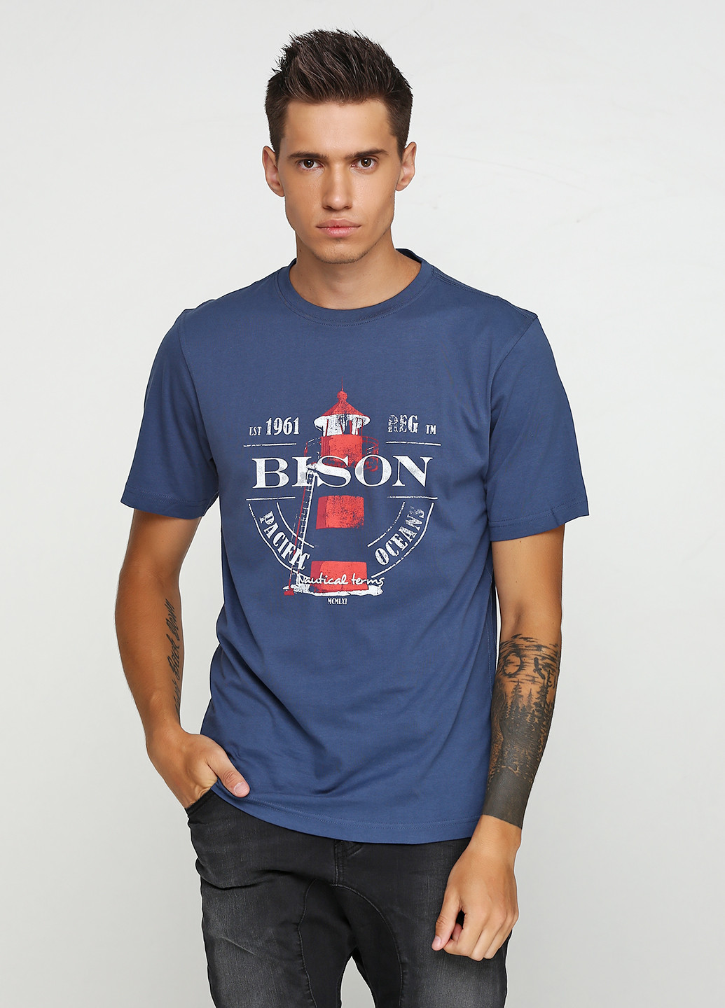 Темно-синяя футболка Bison