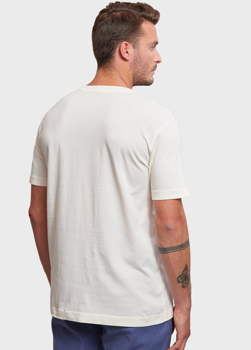 Молочная футболка Gant