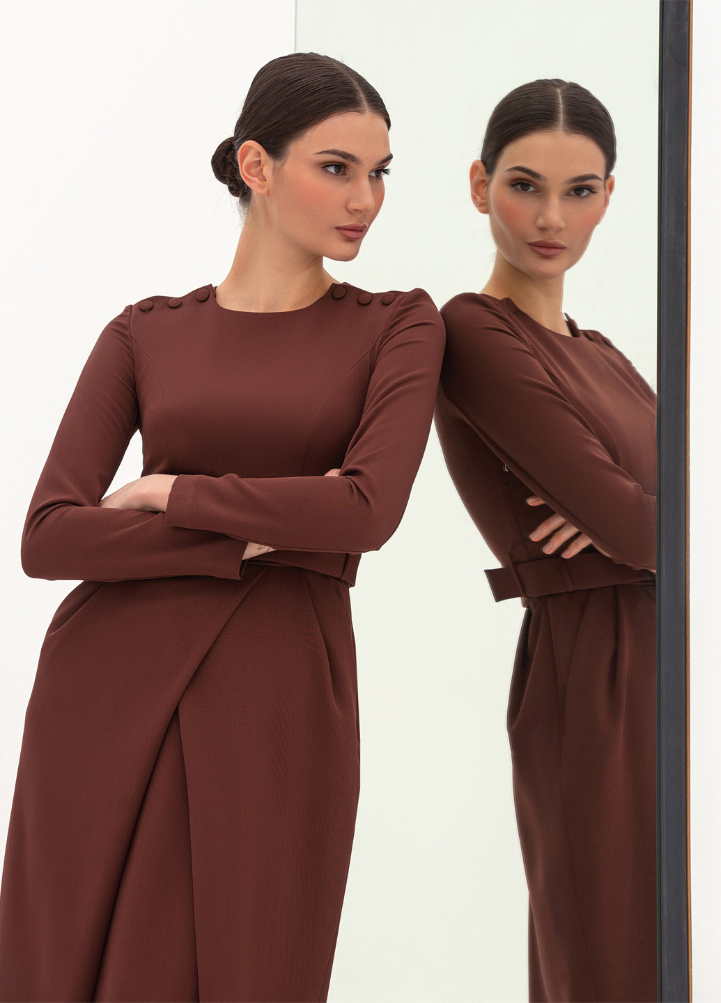 Темно-бежева кежуал сукня футляр BGL однотонна