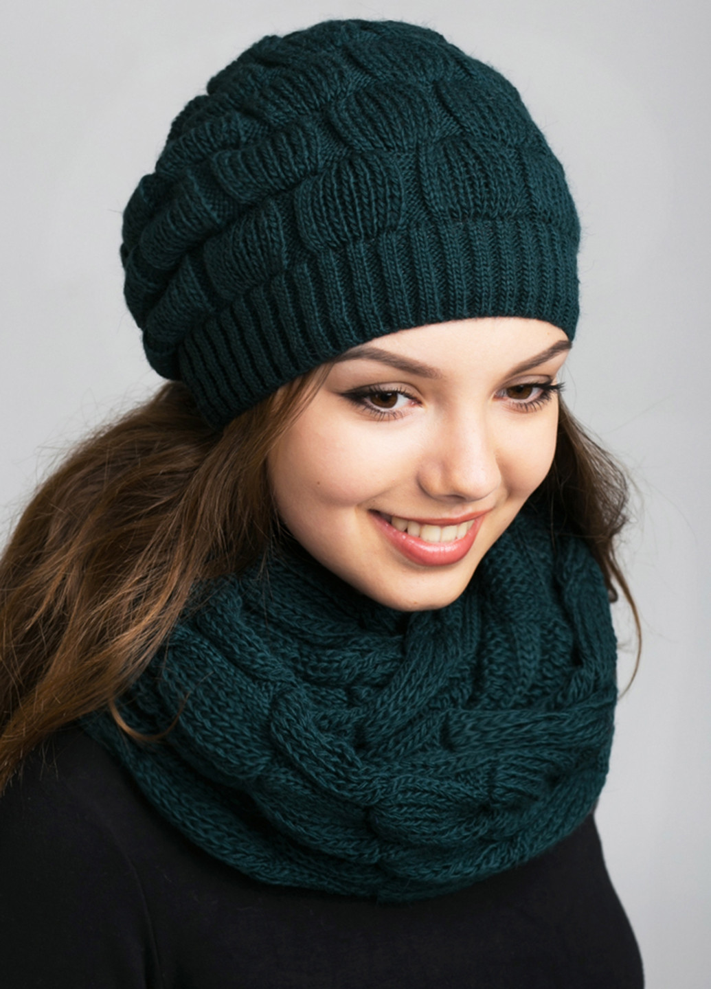 Зелений зимній комплект (шапка, шарф) Triko Bakh