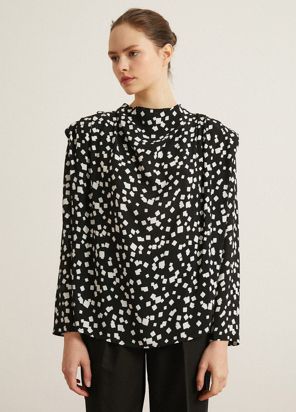 Чёрная блуза KOTON