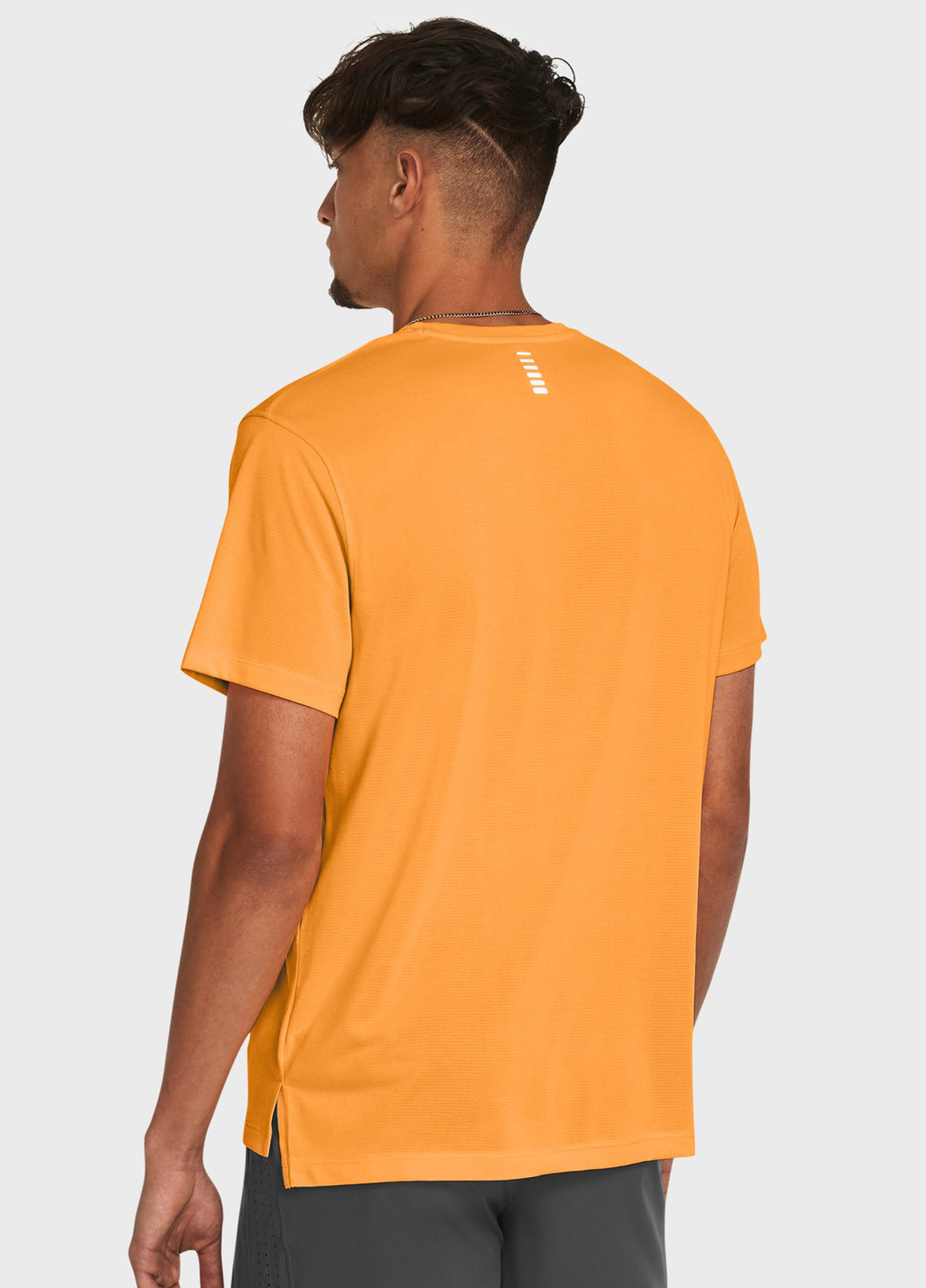 Помаранчева футболка Under Armour