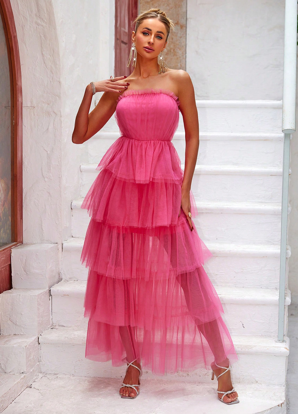 Розовое коктейльное платье с открытыми плечами SHEIN однотонное