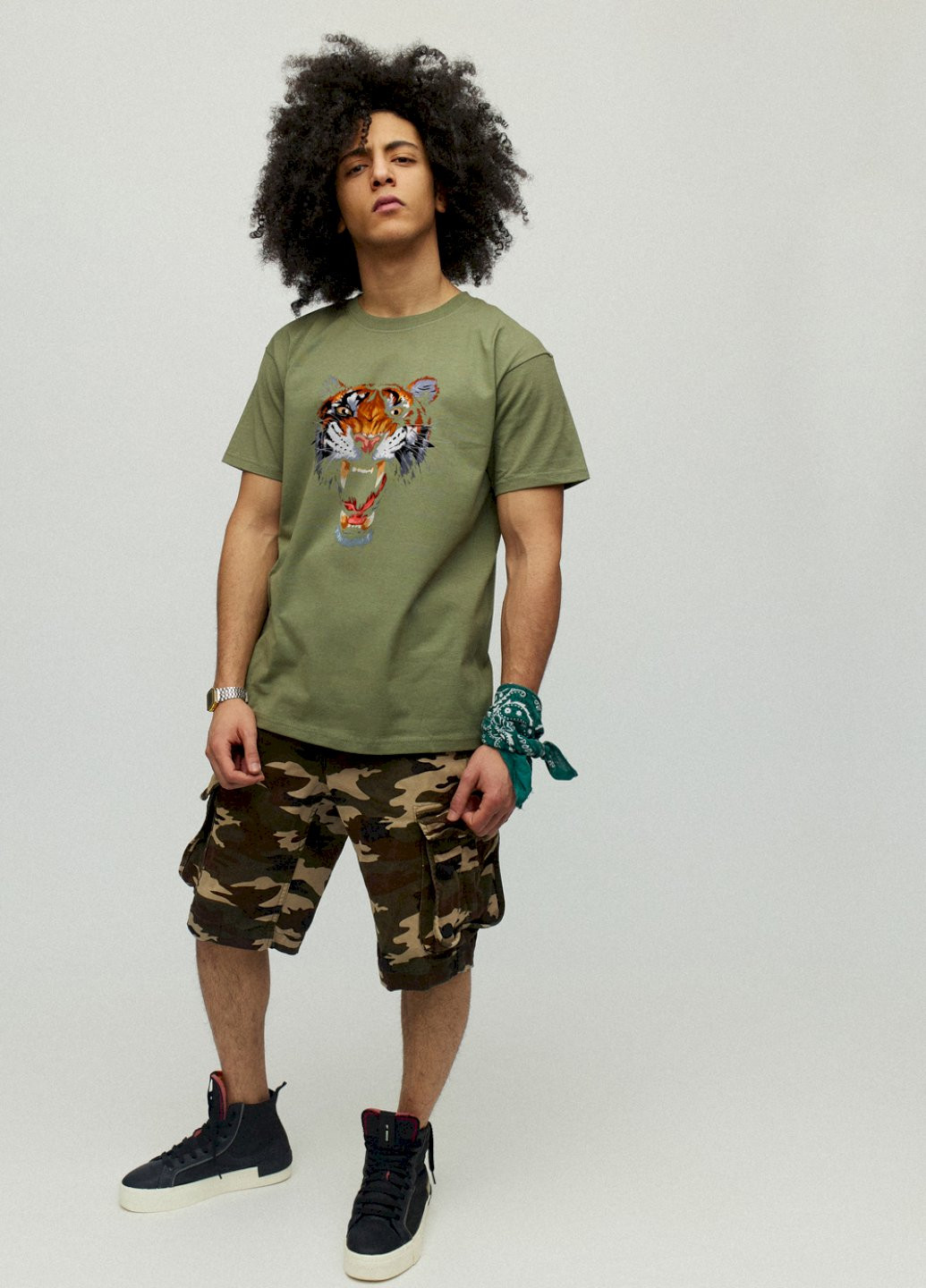 Хаки (оливковая) футболка мужская YAPPI