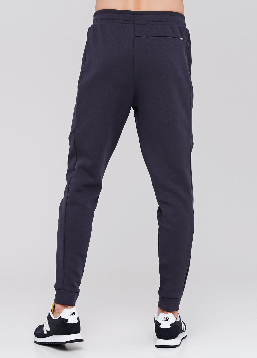 Темно-серые спортивные демисезонные джоггеры брюки New Balance