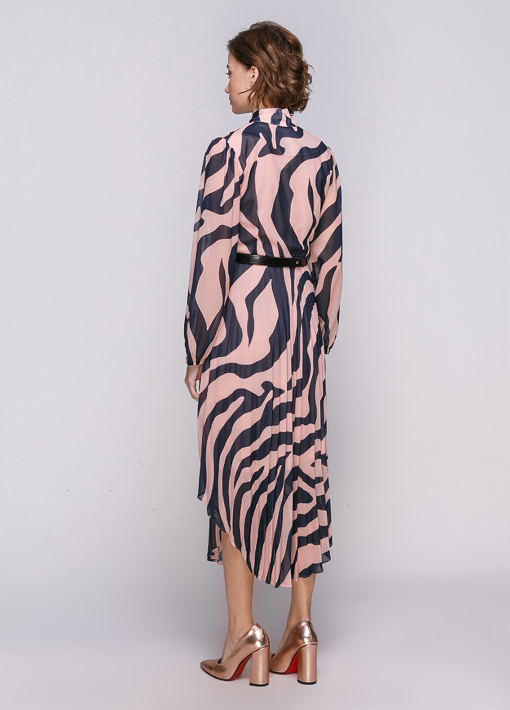 Пудровое кэжуал платье рубашка Babylon с абстрактным узором