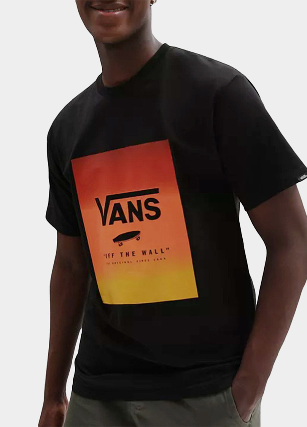 Черная футболка Vans VN0A5E7YZ0T1