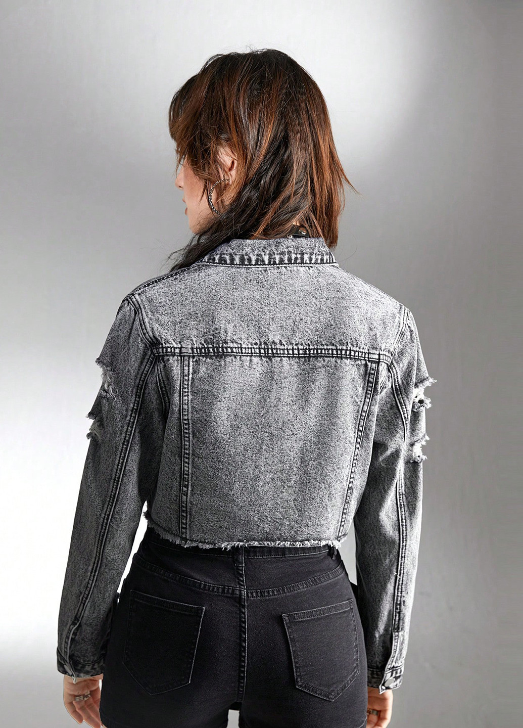 Серая демисезонная куртка SHEIN