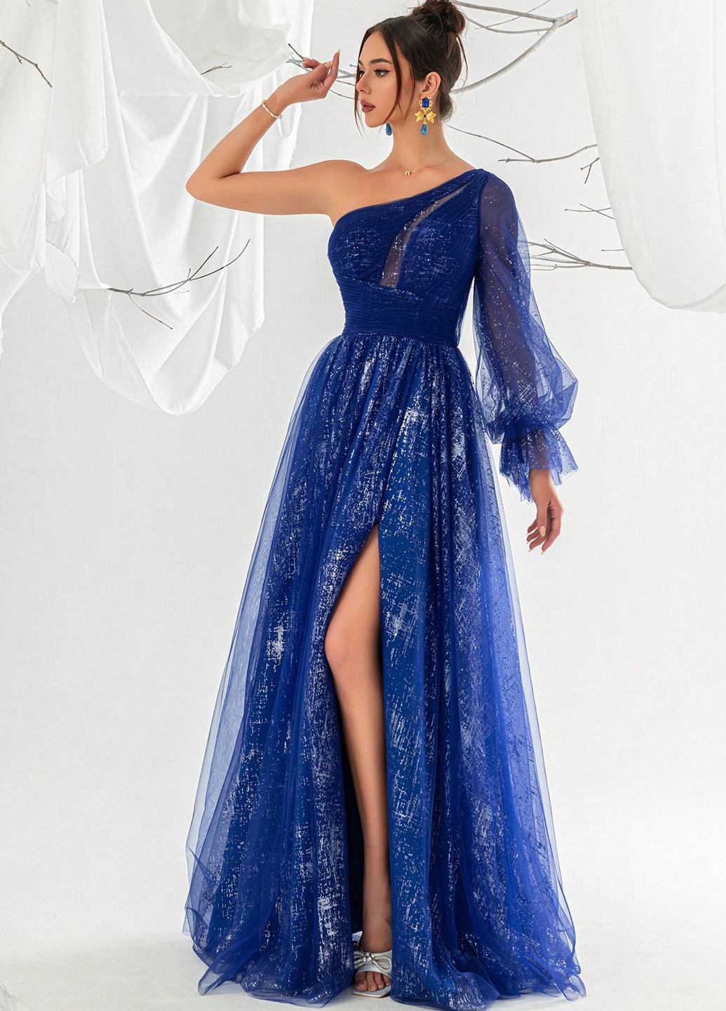 Синее праздничный, вечернее платье на одно плечо SHEIN однотонное