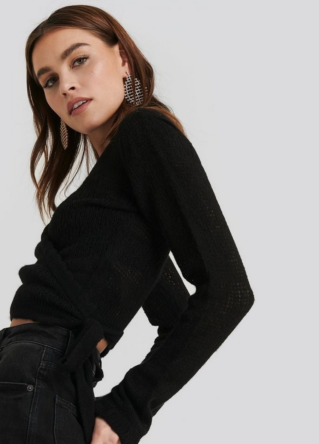 Черный демисезонный пуловер пуловер NA-KD
